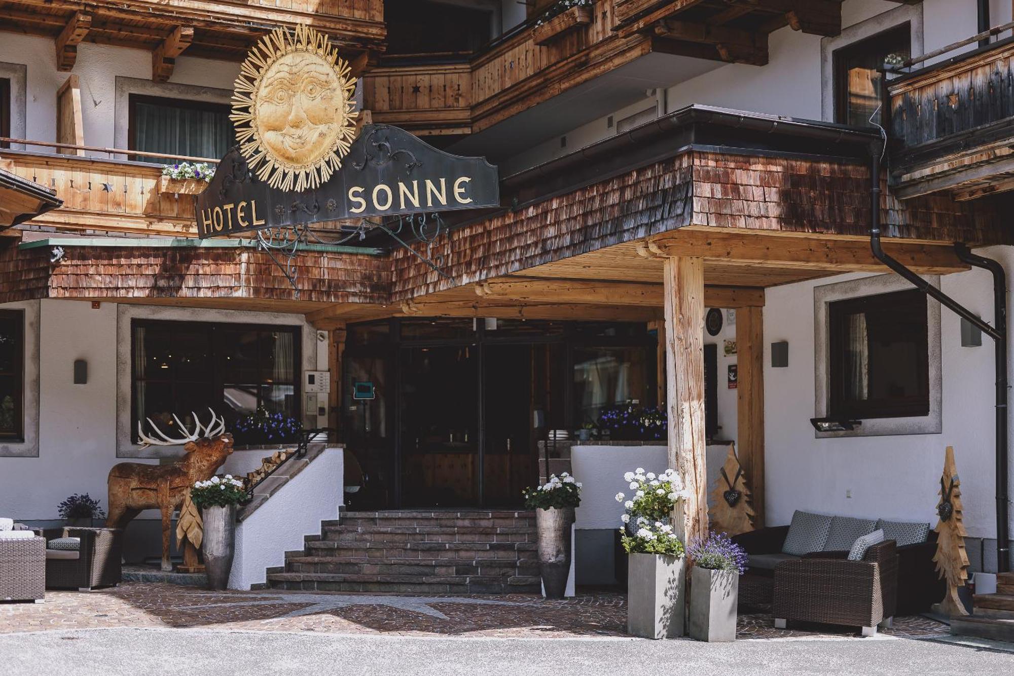 Hotel Die Sonne Saalbach-Hinterglemm Exterior photo